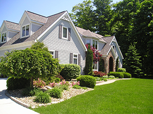 Landscapers and Lawncare Services in Chariton, IA